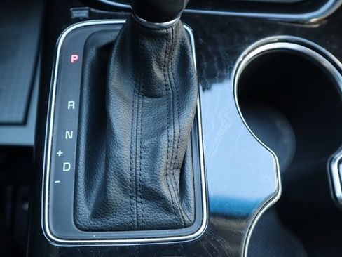 Used 2015 Kia Sorento LX image 11