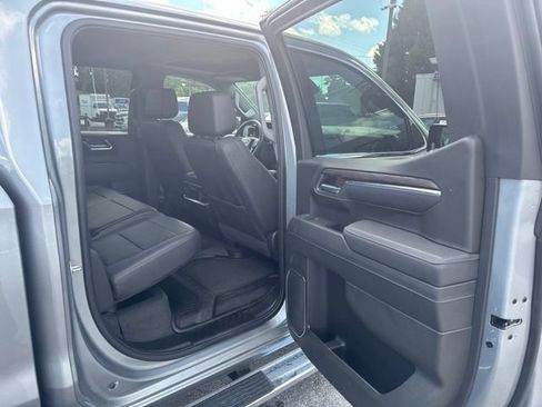 Used 2026 GMC Sierra 1500 SLT w/ SLT Premium Package AWD/4WD image 8