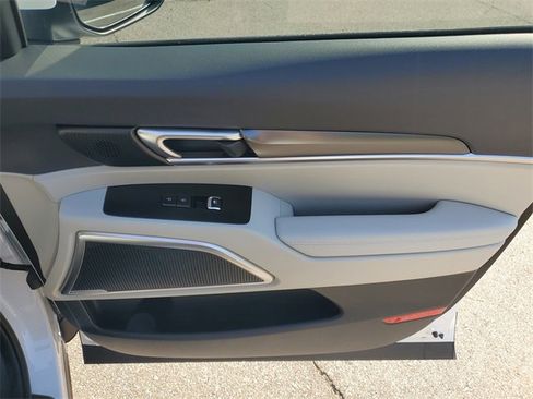 New 2025 Kia Telluride S image 10