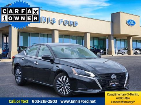 Used 2023 Nissan Altima 2.5 SV image 1