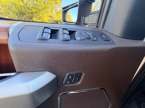 Used 2019 Ford F250 King Ranch w/ King Ranch Ultimate Package image 33