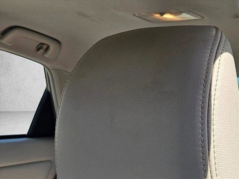 Used 2014 Toyota Prius Three FWD image 18