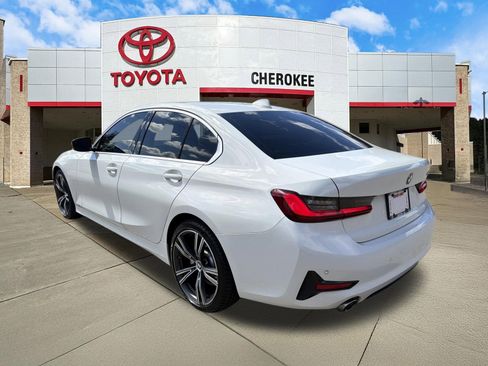 Used 2022 BMW 330i Sedan w/ Premium Package image 7