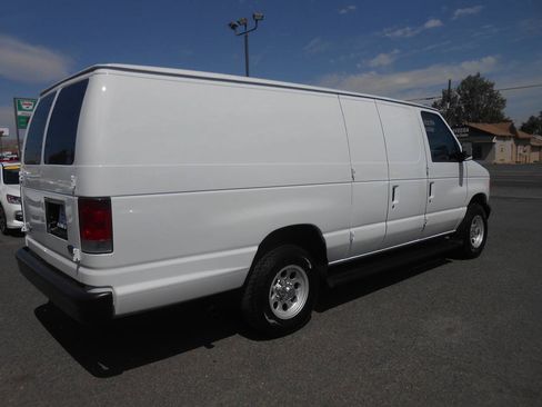 Used 2006 Ford E-250 and Econoline 250 Extended RWD image 9