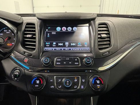 Used 2016 Chevrolet Impala LTZ w/ Enhanced Convenience Package image 30