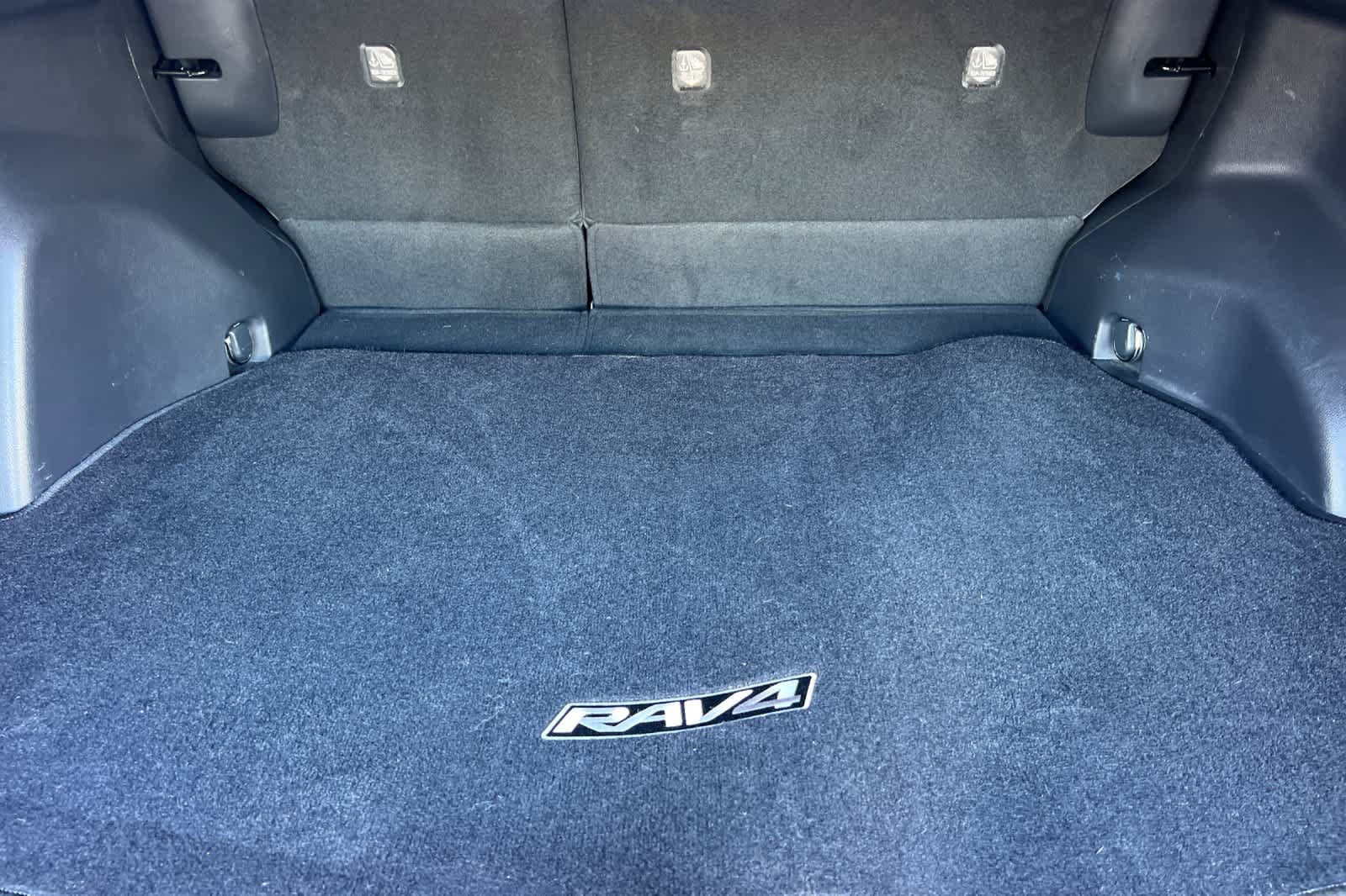 Certified 2022 Toyota RAV4 XLE AWD/4WD image 16