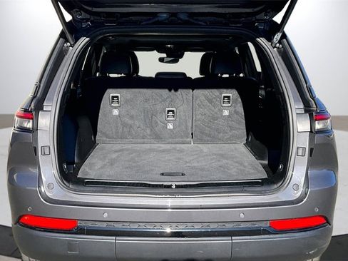 Certified 2023 Jeep Grand Cherokee Altitude image 25