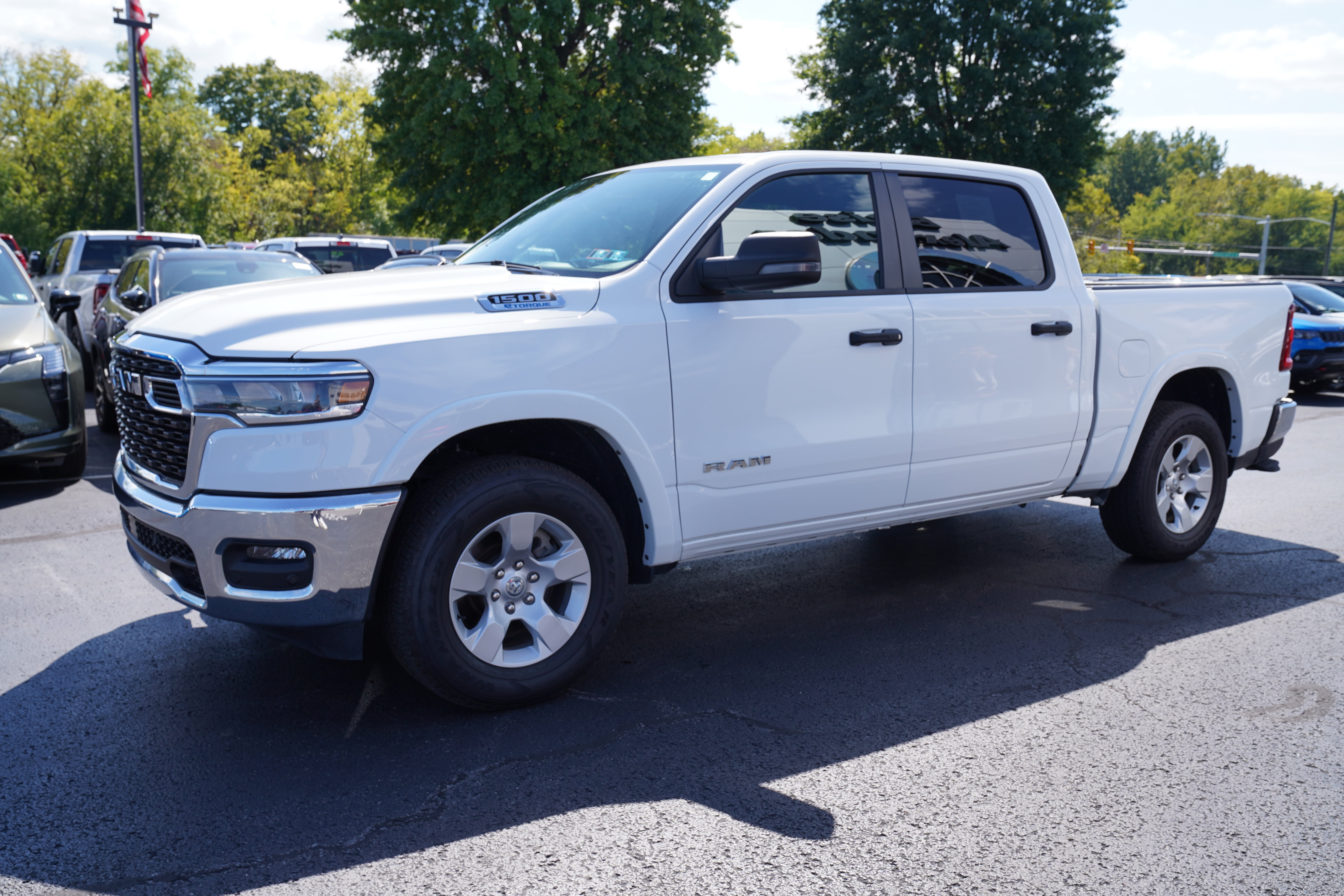 Used 2025 RAM 1500 Big Horn AWD/4WD image 10