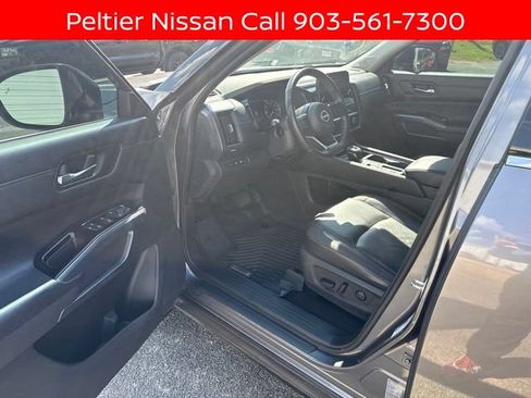 Certified 2022 Nissan Pathfinder SL w/ SL Premium Package FWD image 10