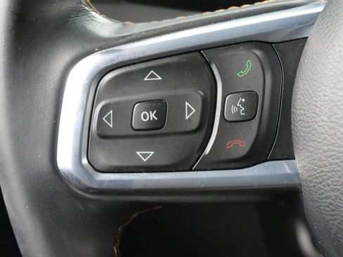 Used 2020 Jeep Wrangler Unlimited Sahara image 5