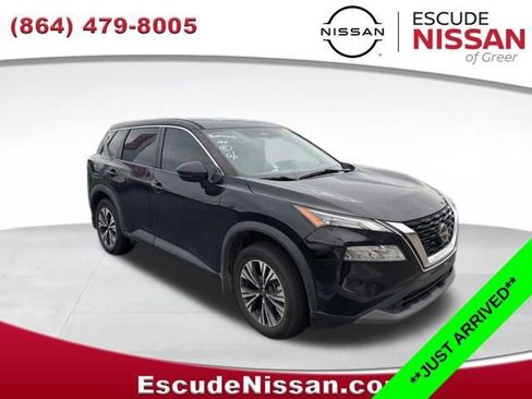 Used 2022 Nissan Rogue SV FWD image 1