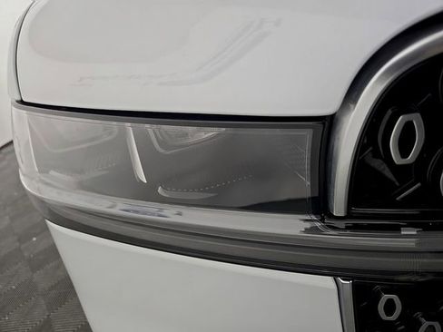 Certified 2025 Lincoln Navigator Reserve AWD/4WD image 10