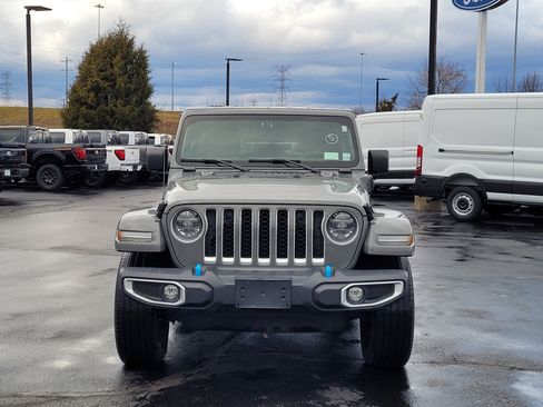 Used 2022 Jeep Wrangler Unlimited Sahara w/ Cold Weather Group image 9