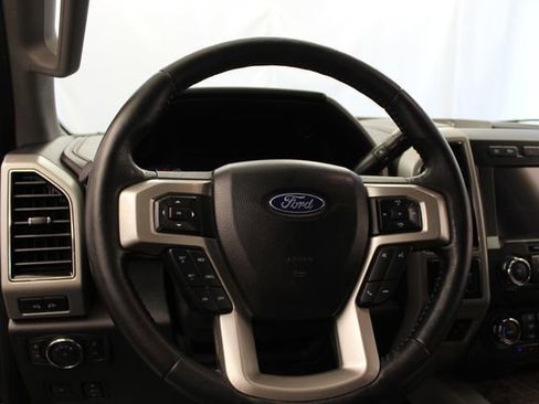 Used 2019 Ford F250 Lariat w/ Lariat Ultimate Package AWD/4WD image 17