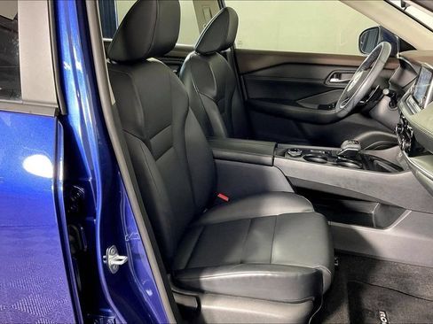 Used 2023 Nissan Rogue SV w/ SV Premium Package AWD/4WD image 9