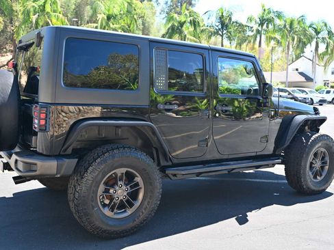 Used 2016 Jeep Wrangler Unlimited Sahara AWD/4WD image 6
