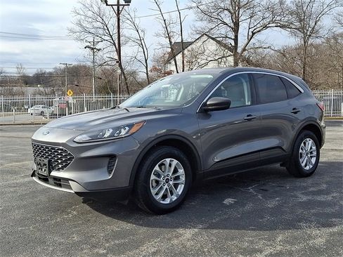 Used 2022 Ford Escape SE w/ Cold Weather Package image 3