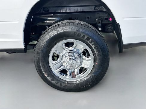New 2026 RAM 2500 Tradesman AWD/4WD image 17
