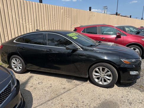 Used 2019 Chevrolet Malibu LT image 1