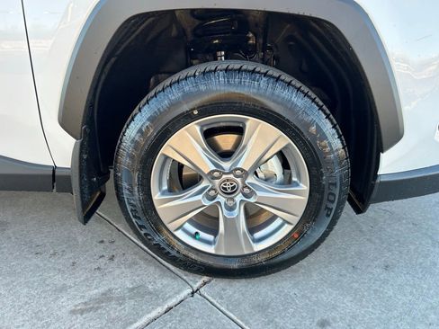 Used 2025 Toyota RAV4 XLE w/ Convenience Package image 29