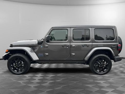 Used 2025 Jeep Wrangler Sahara w/ Safety Group image 5