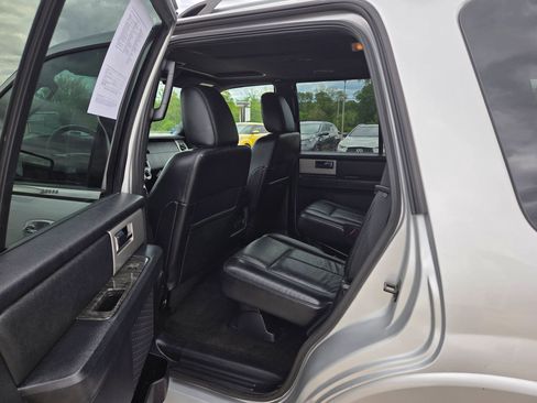 Used 2017 Ford Expedition Limited w/ Equipment Group 301A AWD/4WD image 11