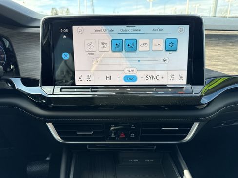 New 2026 Volkswagen Atlas SEL image 19