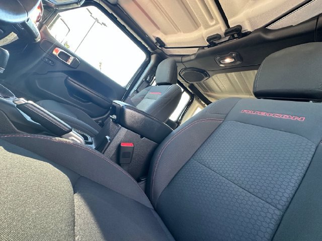 Used 2018 Jeep Wrangler Unlimited Rubicon w/ Uconnect 4C Nav & Sound Group AWD/4WD image 10