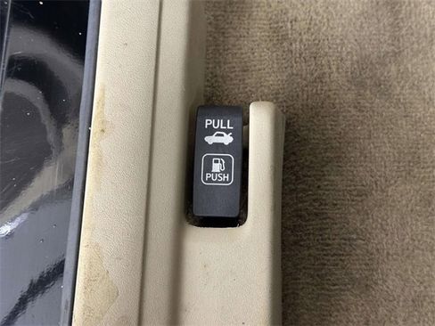 Used 2011 Nissan Sentra 2.0 S image 19