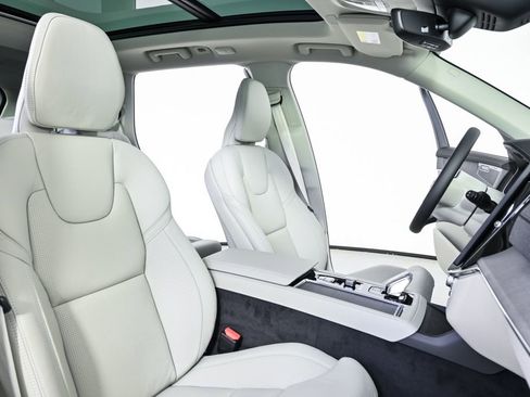 New 2026 Volvo XC90 T8 Ultra w/ Protection Package Premier AWD/4WD image 24