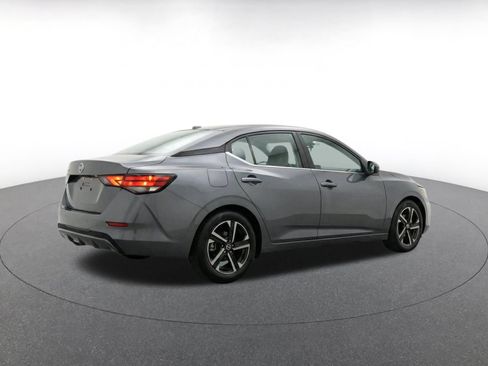 Used 2025 Nissan Sentra SV FWD image 9