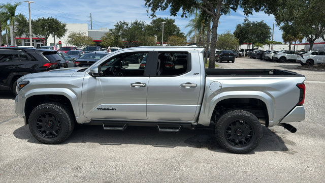 Used 2025 Toyota Tacoma SR5 RWD image 4