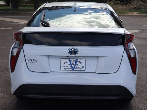 Used 2016 Toyota Prius Two FWD image 6