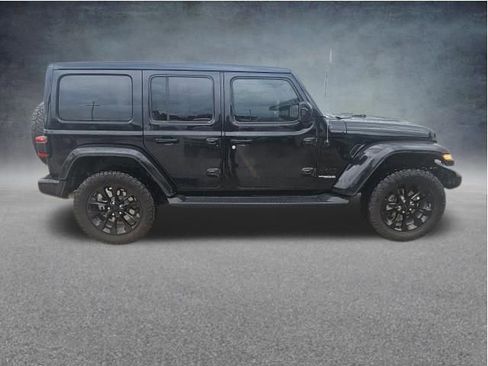 Used 2021 Jeep Wrangler Unlimited Sahara AWD/4WD image 10