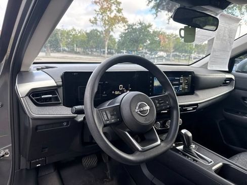 Used 2025 Nissan Kicks SV FWD image 20