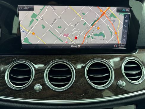 Used 2019 Mercedes-Benz E 450 4MATIC Sedan w/ Premium Package image 27