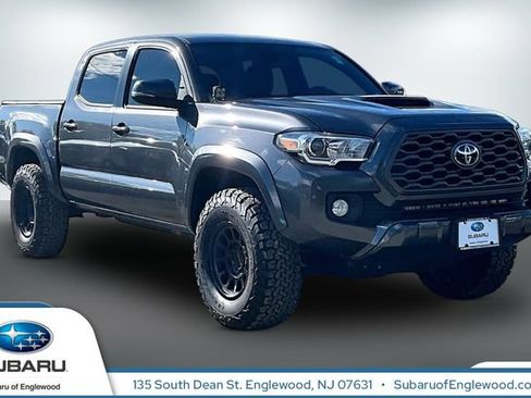 Used 2020 Toyota Tacoma TRD Sport AWD/4WD image 1