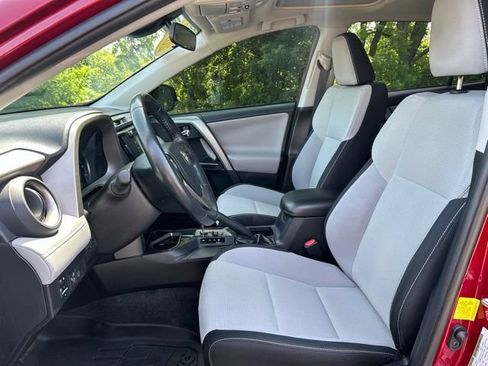 Used 2018 Toyota RAV4 Adventure AWD/4WD image 17