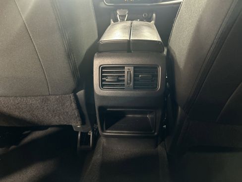 Used 2023 Nissan Rogue S image 45