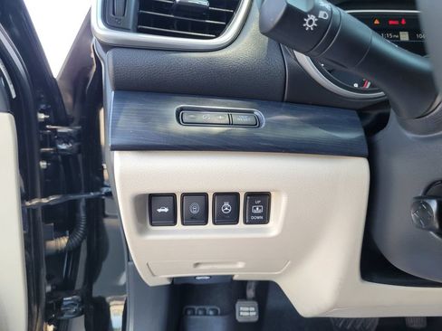 Used 2022 Nissan Maxima Platinum w/ Sport Mat Group FWD image 29