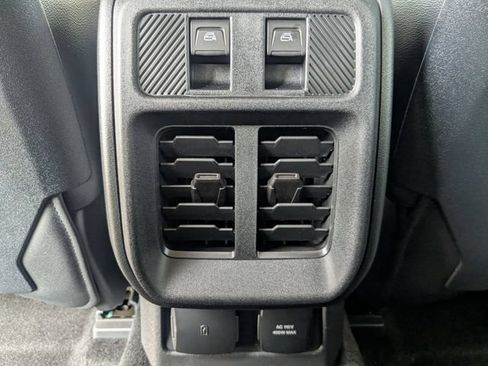 New 2025 Ford Bronco Badlands w/ Sasquatch Package AWD/4WD image 18