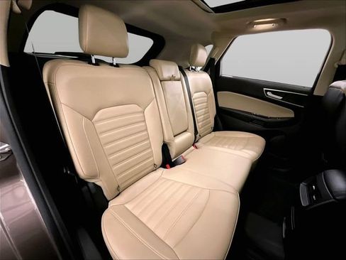 Used 2019 Ford Edge SEL w/ Equipment Group 201A AWD/4WD image 26