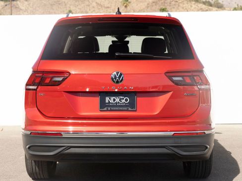 Used 2022 Volkswagen Tiguan SE w/ Panoramic Sunroof Package AWD/4WD image 9
