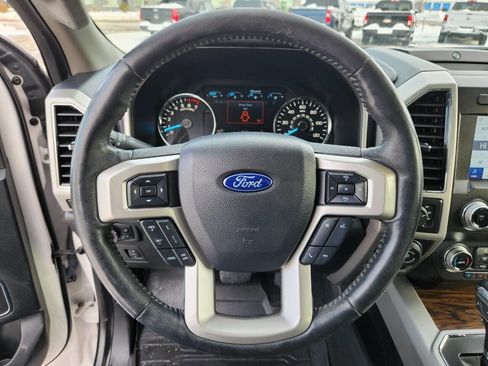 Used 2019 Ford F150 Lariat w/ Equipment Group 502A Luxury AWD/4WD image 22