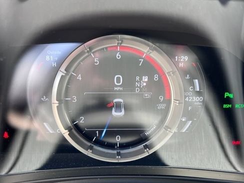 Used 2018 Lexus LC 500 Coupe w/ Performance Package RWD image 11
