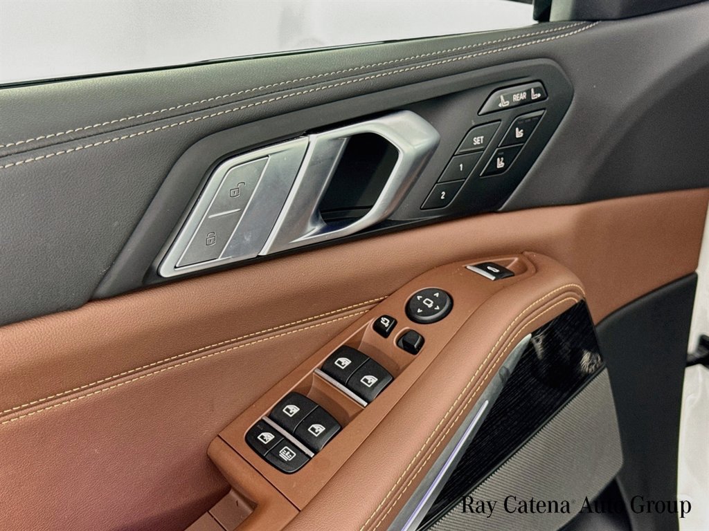 Used 2026 BMW X7 xDrive40i w/ Executive Package AWD/4WD image 18
