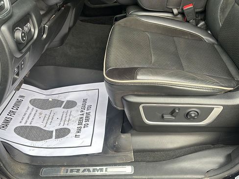 Used 2021 RAM 1500 Laramie AWD/4WD image 7