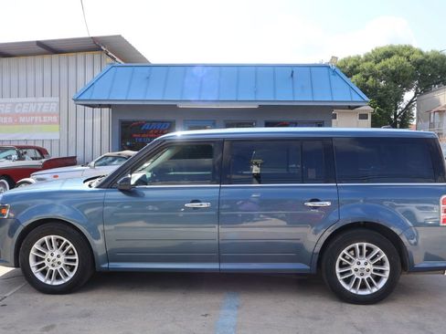 Used 2018 Ford Flex SEL w/ Equipment Group 202A AWD/4WD image 4