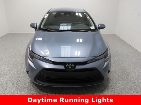 Used 2024 Toyota Corolla LE image 3