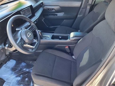 Used 2025 Nissan Kicks S image 24